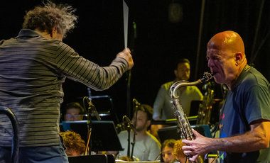 Ilustração de Experimentação e intensidade criativa de Alípio Carvalho Neto