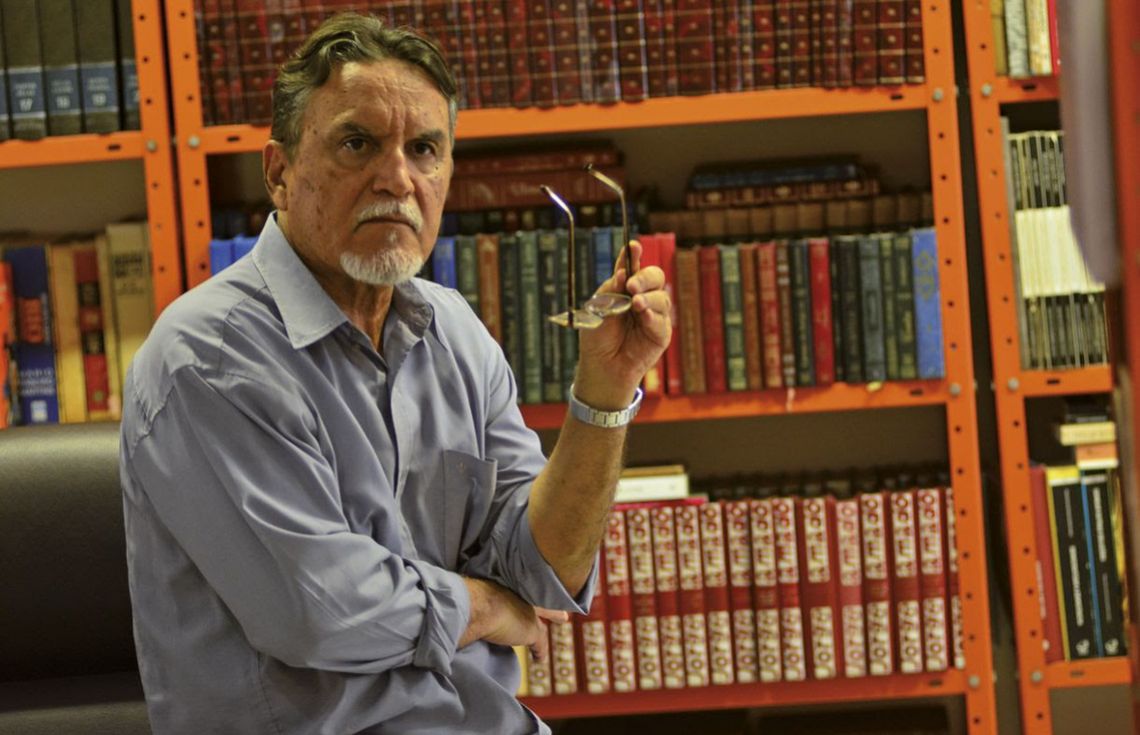 A produção intelectual de Hidelberto Barbosa é composta por estudos literários densos, poemas sofisticados, reflexões e memórias sobre a paixão pelos livros.