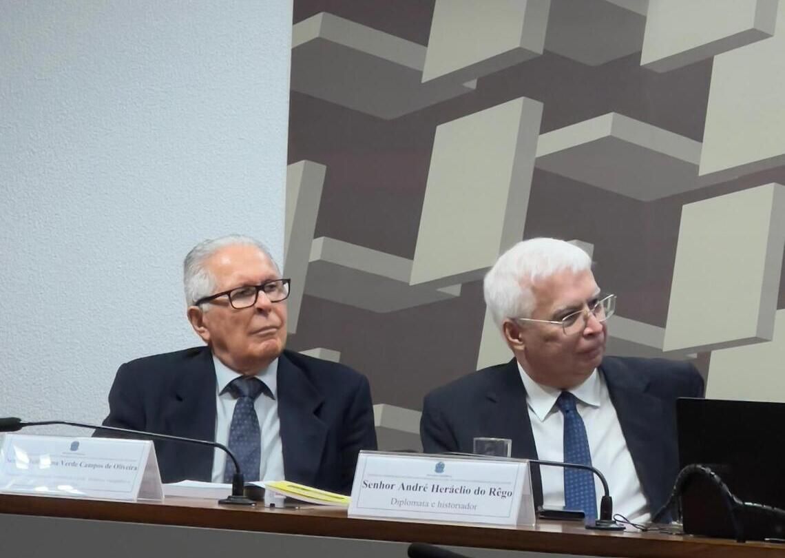 Os historiadores Julio Lima Verde Campos de Oliveira e André Heráclio do Rêgo participaram do seminário sobre a Confederação do Equador no Senado